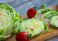 Warning to anyone with lettuce in fridge as people reminded 'eat it by midnight'